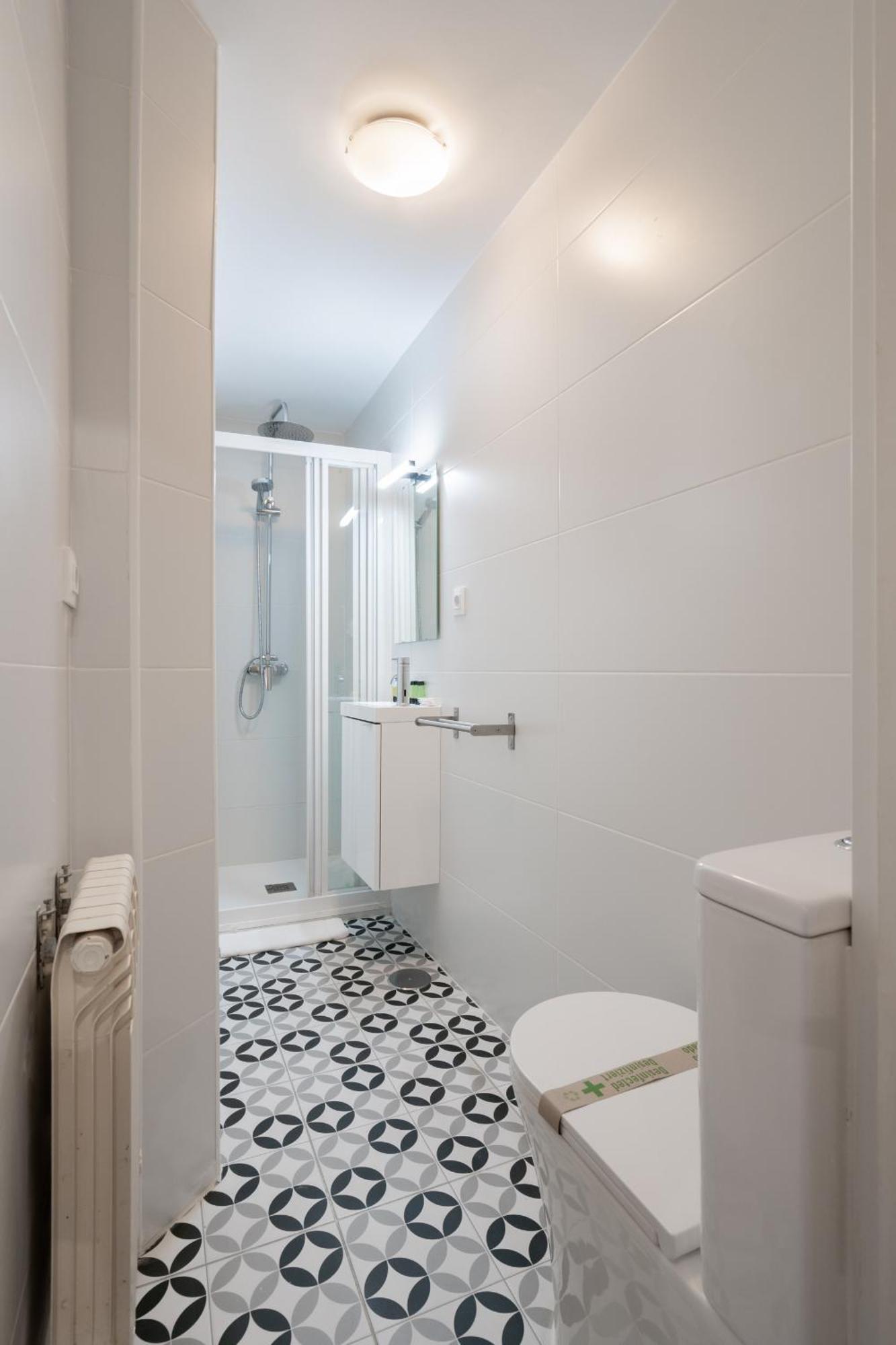 Apartamento En La Plaza De Lavapies Alquiler Temporal مدريد المظهر الخارجي الصورة
